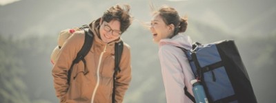 小人物狂想曲, 揭了人性的短也透出生活一缕光