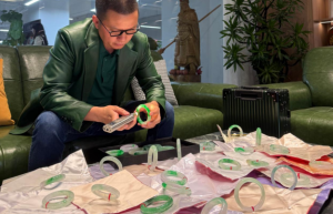 祥祯福创始人锐评保利秋拍：太疯狂！2.5亿翡翠成交背后，稀缺时代藏家该懂的真相！