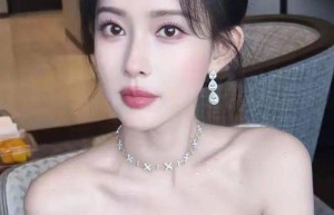 孟子义小蛮腰比名牌都细！性感的魔鬼身材全靠拼命苦练