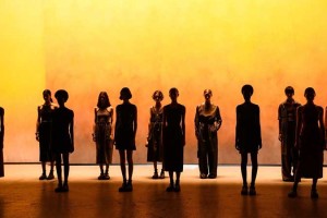 局部染成年轻人风格新表达，忆丝芸 36 款潮色激活居家 DIY 新场景