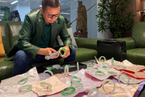 祥祯福创始人锐评保利秋拍：太疯狂！2.5亿翡翠成交背后，稀缺时代藏家该懂的真相！