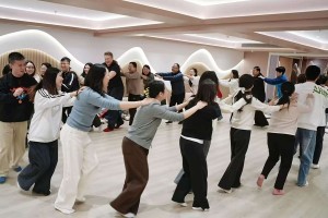 盘古树携手灯湖中学开展教师心理与管理能力提升培训