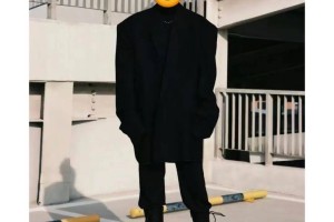 国产男鞋，悄悄卷增高
