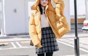 冬季羽绒服+A字裙：时尚保暖新潮流