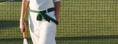 “高智运动风”今年夏天越来越流行，这样穿减龄又时髦！