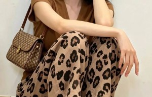 除了衬衫，“薄开衫”里，藏了多少穿搭思路？